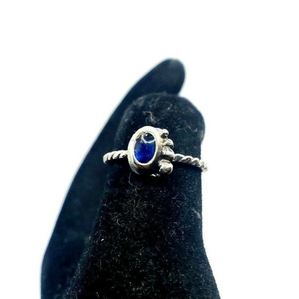 Kyanite sterling silver crystal ring miniml stackable Ring size 6